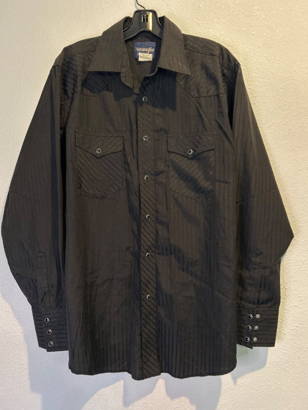 Wrangler Mens LARGE Western Shirt  Black Solid Stripe Pearl Snap Pockets